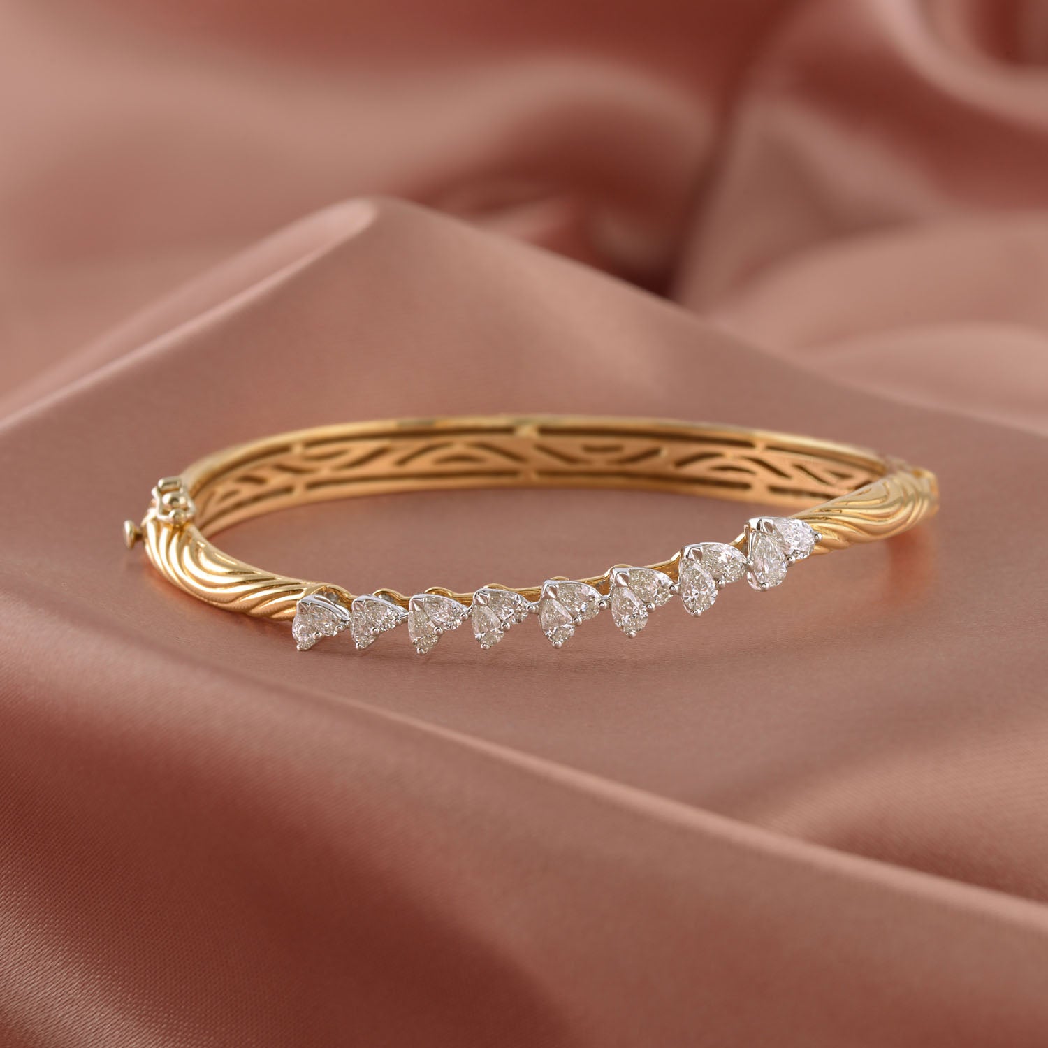 Fancy Shape Diamond Bracelet By @pankhdiamonds . . Certified And Hallmarked Diamond  Bracelet . . DM/Call/Whatsapp 9999997876 011424278... | Instagram